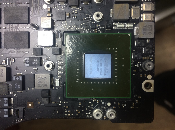 Старая видеокарта N13P-GT-W-A2 MacBook Pro A1398